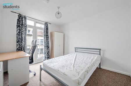 4 bedroom terraced house to rent - Photo 2