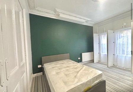 1 bedroom in a house share to rent - Photo 3