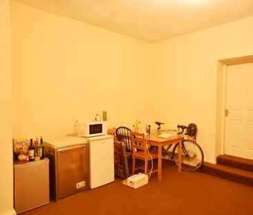 6 Bed - Clayton Park Square, Jesmond - Photo 5