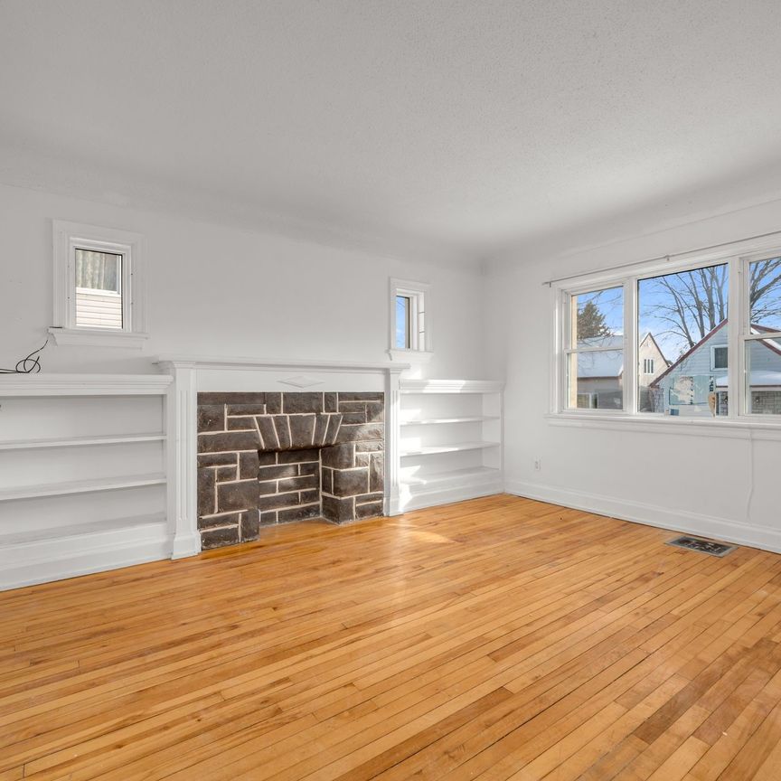 For Lease - 131 Dagmar Avenue Unit# 2, Vanier and Kingsview Park, Ontario - Photo 1