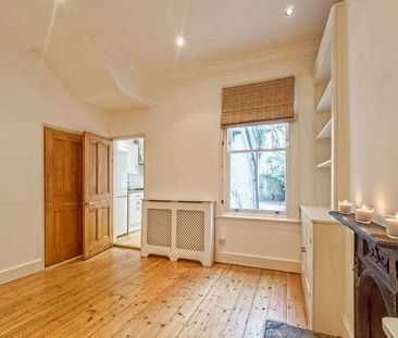 Balvernie Grove, Southfields, SW18 - Photo 2