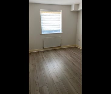 2 Bed Flat, London, N13 - Photo 4