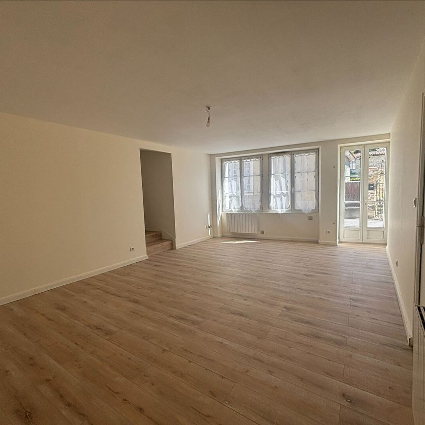 Location Maison 4 pièces 88m² - Photo 1