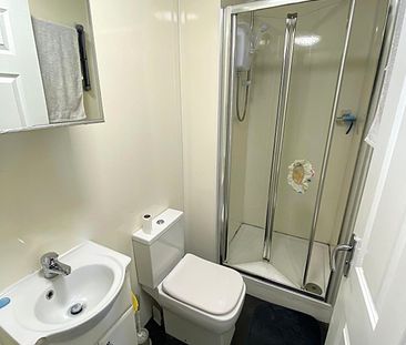 £850 PCM, Furnished One Bedroom First Floor Flat in Taff Embankment... - Photo 5