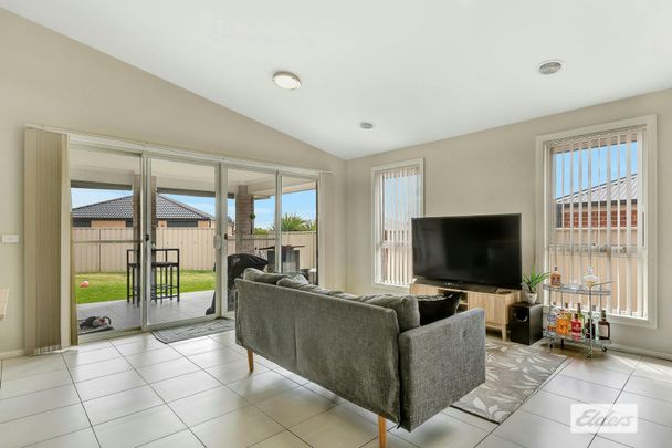Comfortable Family Home in Whitebox Rise - Photo 1