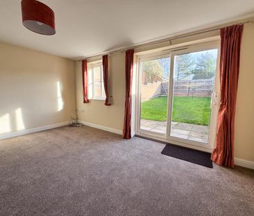 3 bedroom semi-detached house to rent - Photo 5