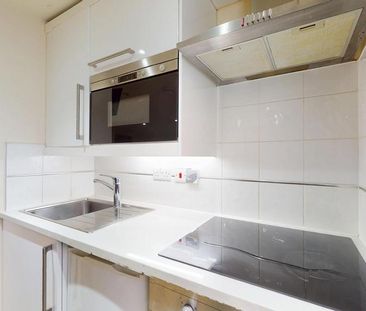 Studio to rent - Photo 5