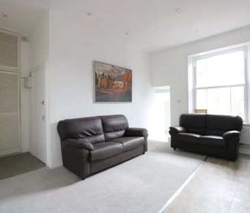 3 Bed Flat, Greenhill Park, NW10 - Photo 1