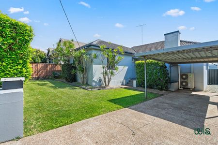 35 Groongal Street, Mayfield West NSW 2304 - House For Rent | Domain - Photo 5