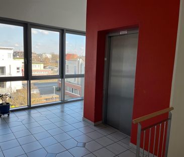 Moers City: Penthouse Wohnung mit großer, sonniger Dachterrasse und... - Photo 1