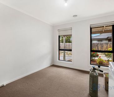 2/8 Silverdale Drive, 3340, Darley Vic - Photo 1