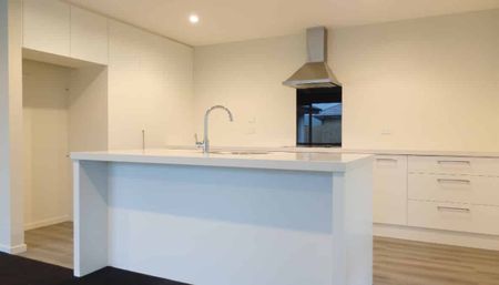 Charming Home in Wigram - Photo 3