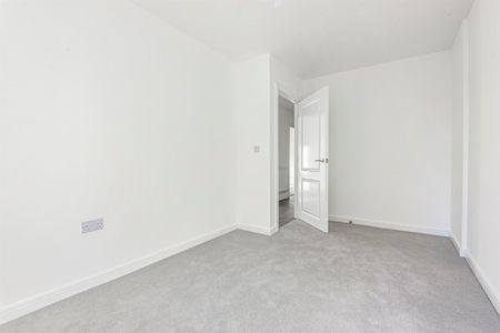 Nightingale Way, Reading, RG30 1EX - Photo 2