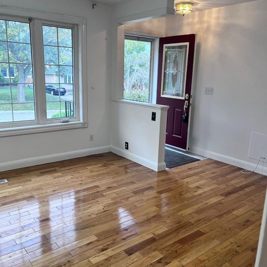For Lease - 775 Shelley Avenue Unit# Upper, Oshawa, Ontario - Photo 1