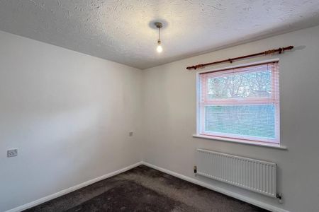 2 bedroom semi-detached house to rent - Photo 2