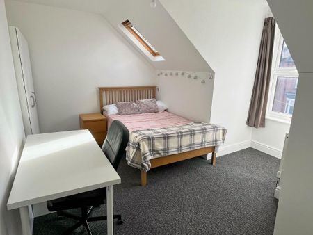 4 bedroom house share to rent - Photo 3