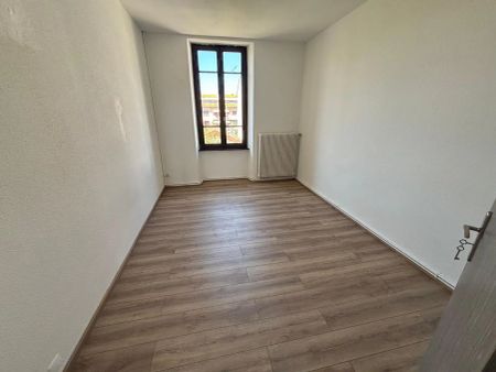 Appartement à louer 3 pièces 59.81m² - Photo 2