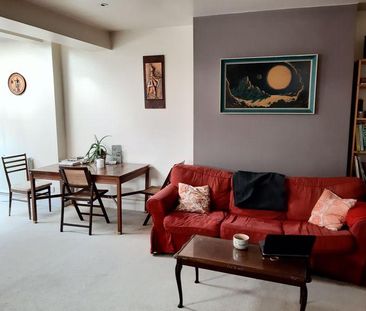 4 bedroom semi-detached house to rent - Photo 3