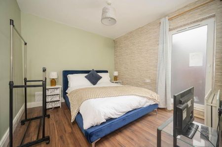 46 Old Cavehill Road, Belfast, BT15 5GT - Photo 3