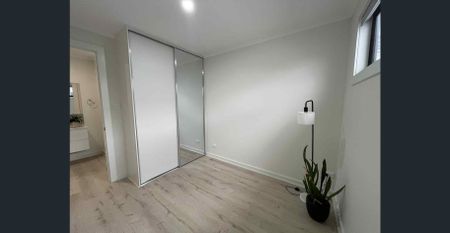 Stylish Brand New Home in Secure Gated Community - Ideal for Families and Professionals - Photo 3