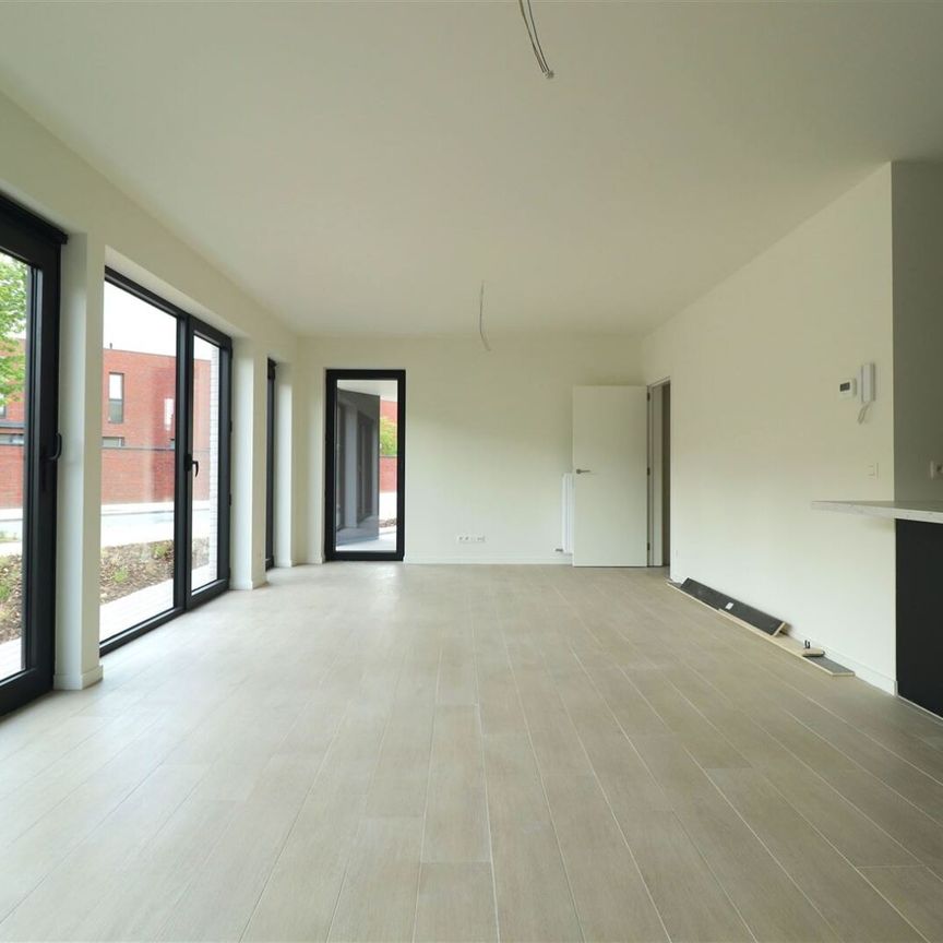 Modern appartement met groot terras - Photo 1