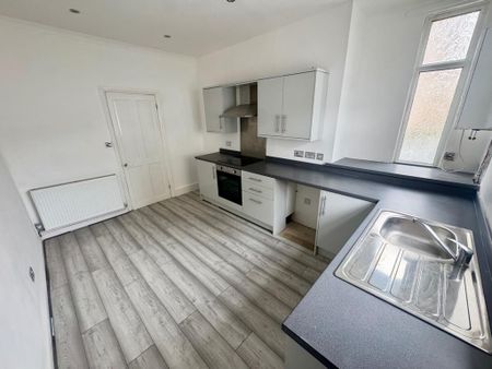 3 bedroom terraced house to rent - Photo 4