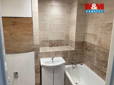 Pronájem bytu 3+1 81 m² - Фото 3