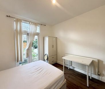 1 bedroom in a house share to rent - Photo 6