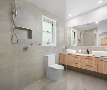 Steps to Coolum Beach, Shops & Coles! - Photo 5