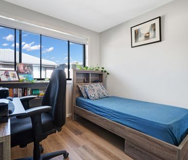 Family home within the Riverbank Primary School Catchment Area - Photo 6