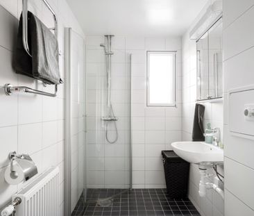 Månadsvägen, Järfälla - Photo 1