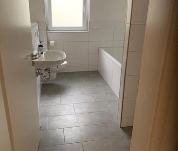 Rodgebiet...ruhig gelegene, neuwertige 3-Zimmer-EG-Wohnung mit geho... - Photo 2