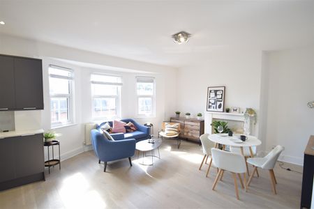 2 bedroom apartment - Photo 2