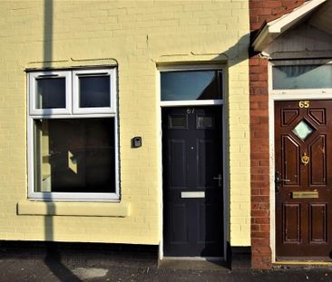 2 bedroom terraced house to rent - Photo 3