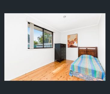 Single Level Residence In Prime Location! - Photo 5