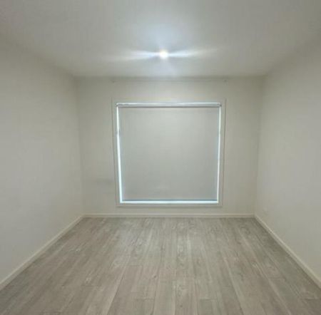 Modern Townhouse Living in Craigieburn - Photo 2