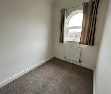 2 bed Terraced for rent - Photo 6