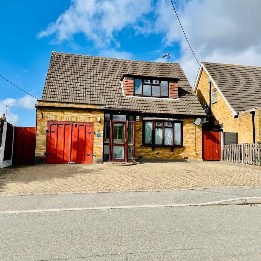 4 bed detached house to rent in South Hanningfield Way, Wickford, SS11 - Photo 1