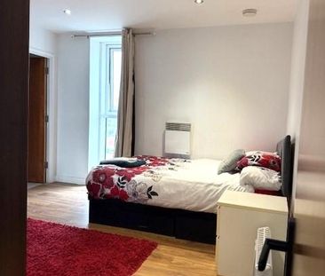 3 bedroom apartment to rent - Photo 6