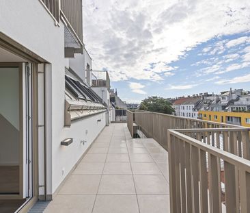 MODERNE DACHGESCHOSSWOHNUNG MIT HERRLICHER SÜD-WEST- TERRASSE - Photo 2