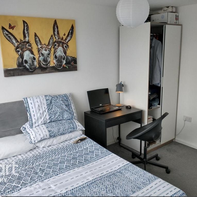 1 bedroom in a house share to rent - Photo 1