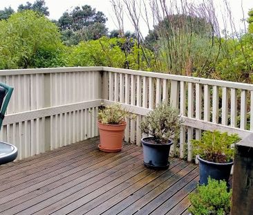 One bedroom furnished flat with great sea views - Photo 3