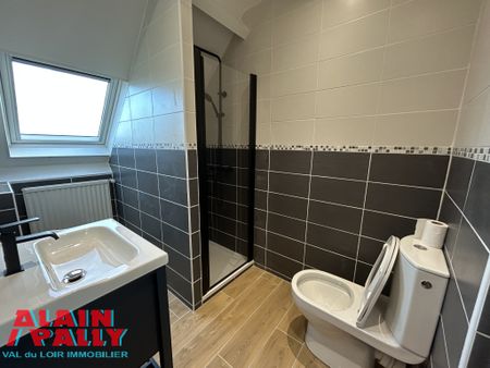 Location Appartement 2 pièces 31m² CHATEAUDUN 28200 - Photo 2