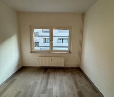 Frisch renovierte 1-Zimmer-Wohnung mit großer Küche! - Photo 2