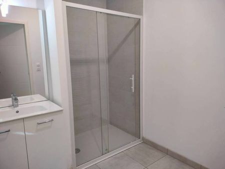 Appartement 3 pièces - - Photo 2