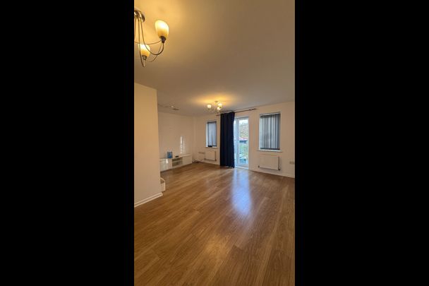 3 Bed Terraced House, Moss Street, M7 - Photo 1