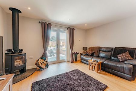 4 bedroom chalet to rent - Photo 2