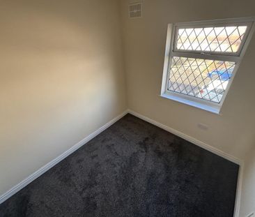 Wyken Avenue, Wyken, Coventry - Photo 2