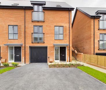 3 bedroom semi-detached house to rent - Photo 1