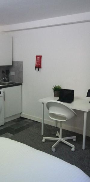 1 bedroom flat to rent - Photo 1